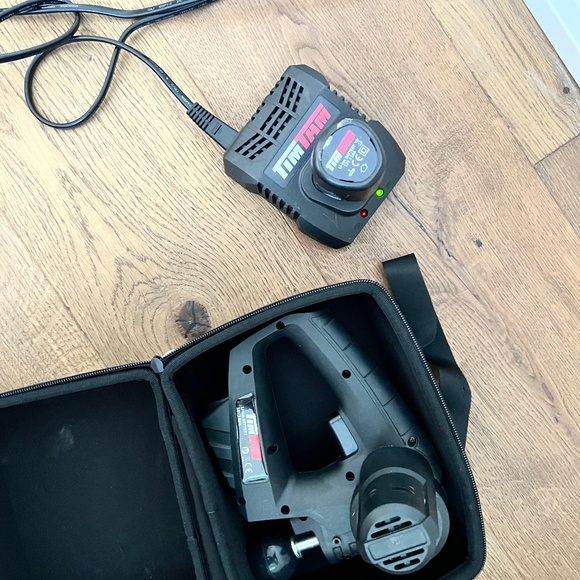 Massage gun - Picture 1 of 3